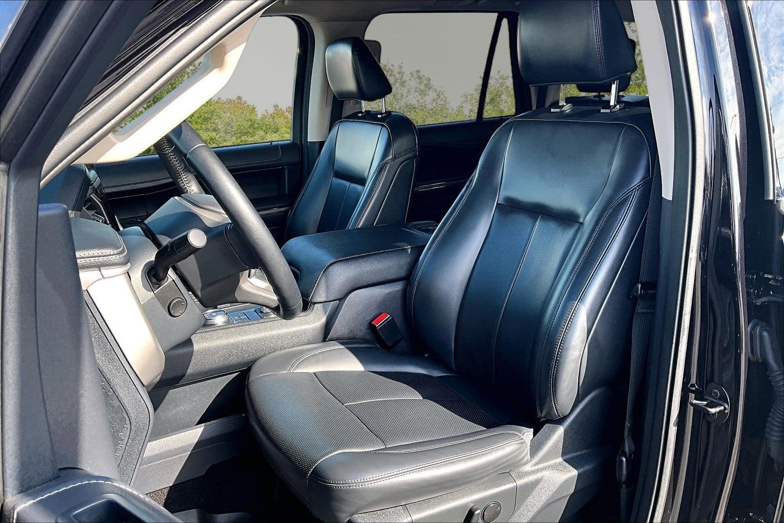 2022 Ford Expedition Max XLT