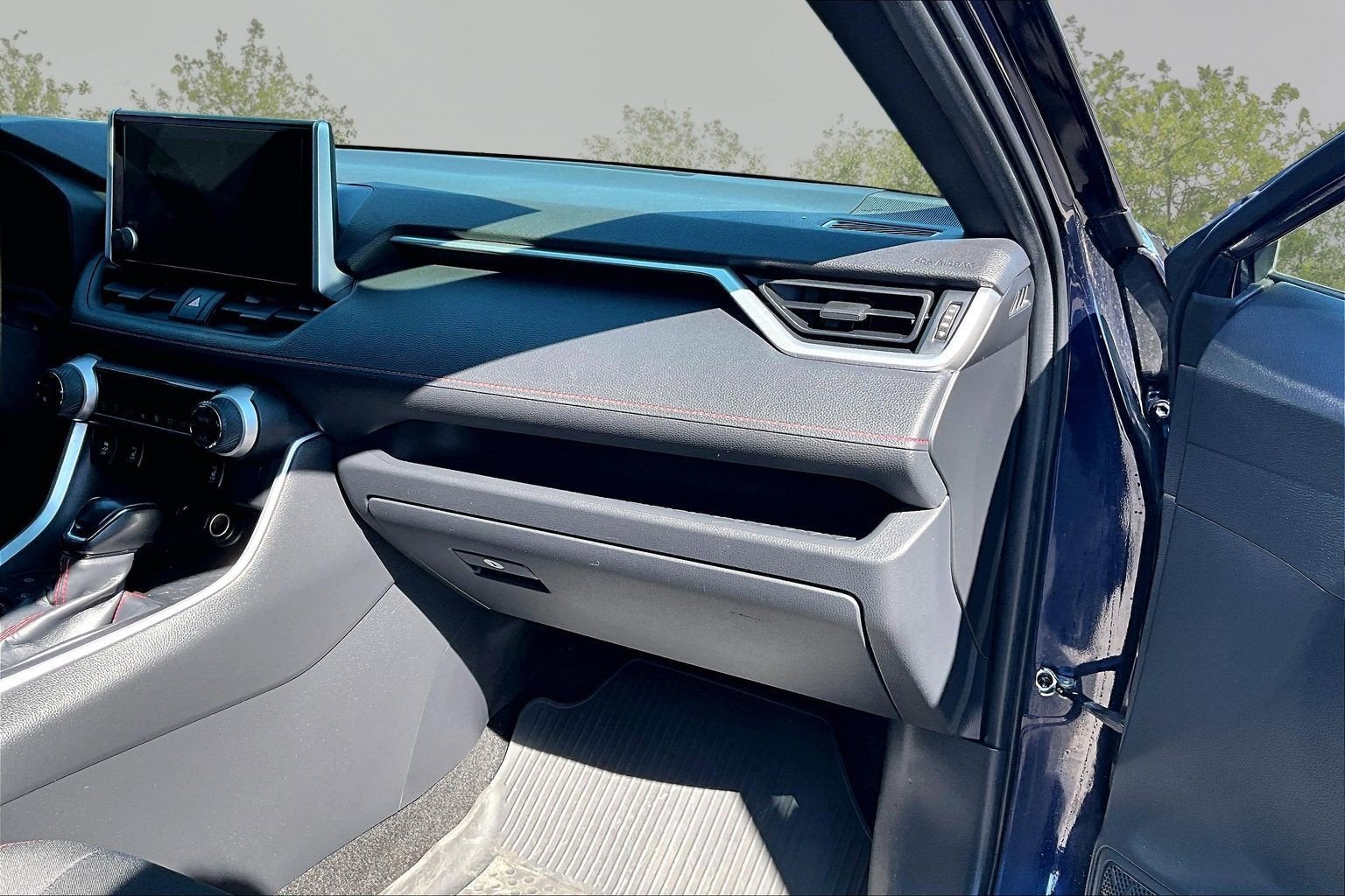 2024 Toyota RAV4 Prime SE