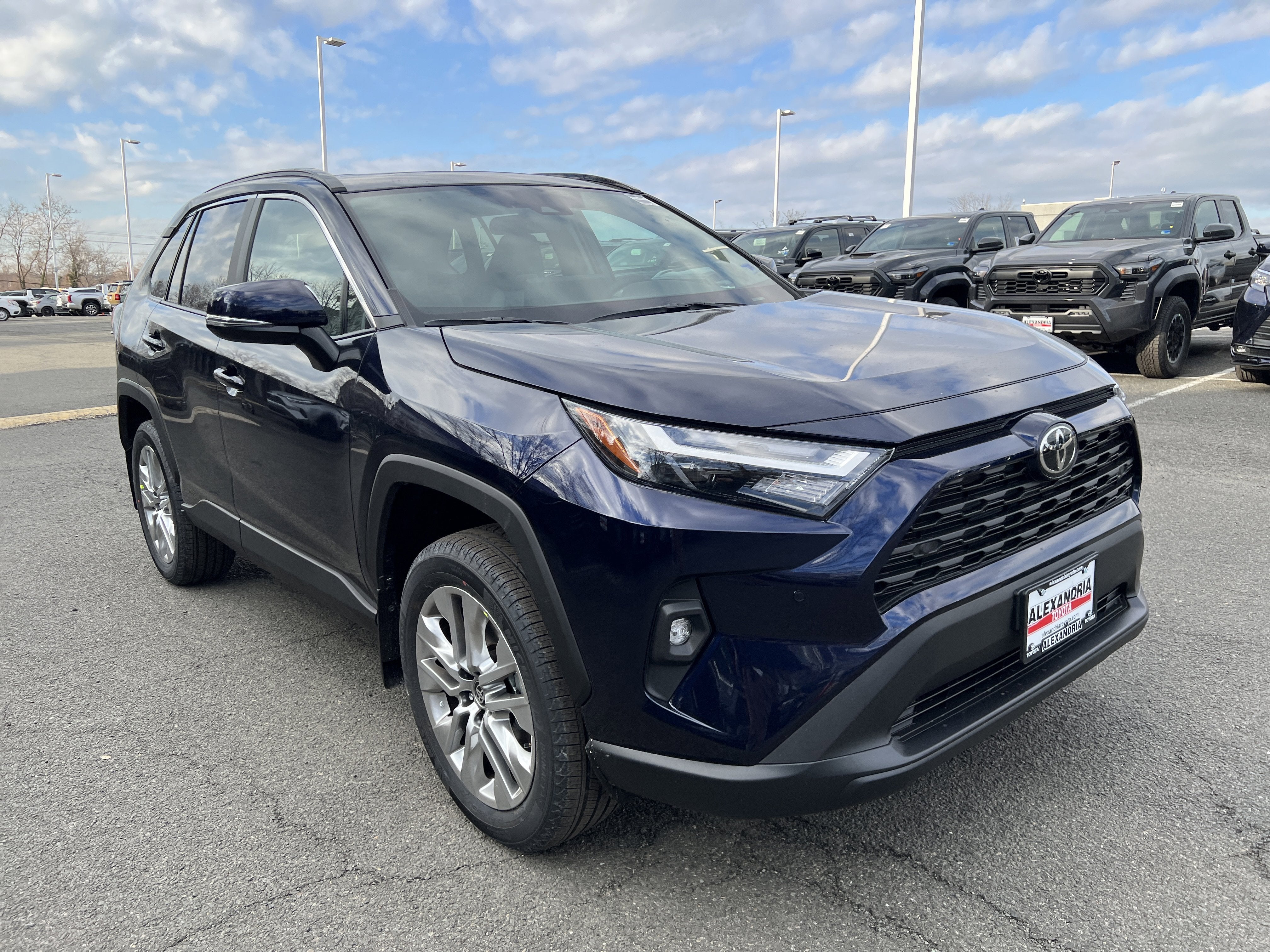 2025 Toyota RAV4 XLE Premium
