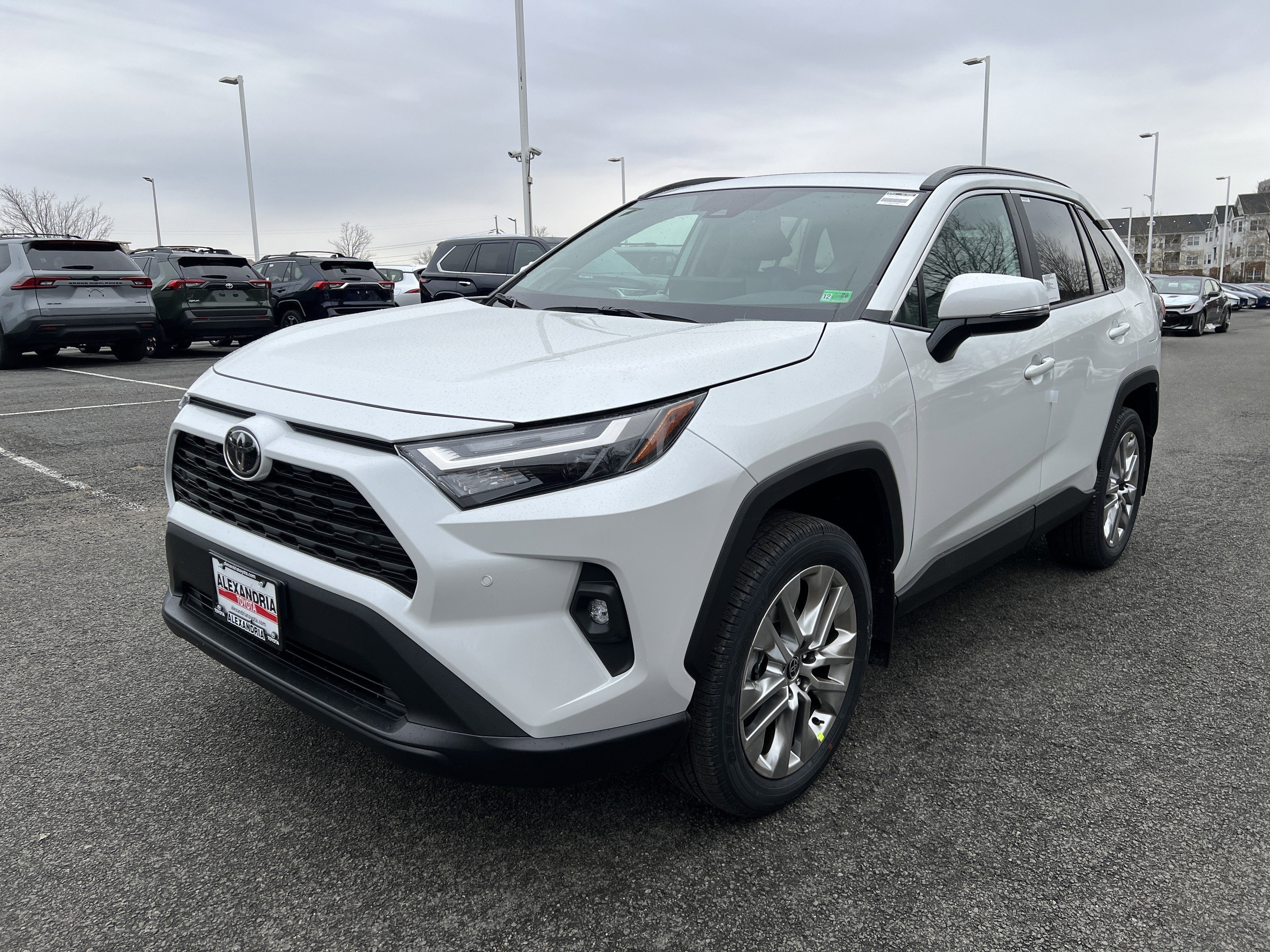2025 Toyota RAV4 XLE Premium