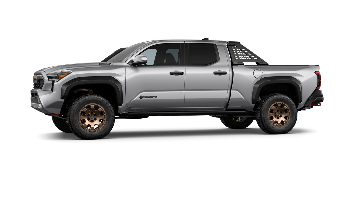 2026 Toyota Tacoma i-FORCE MAX Tacoma Trailhunter