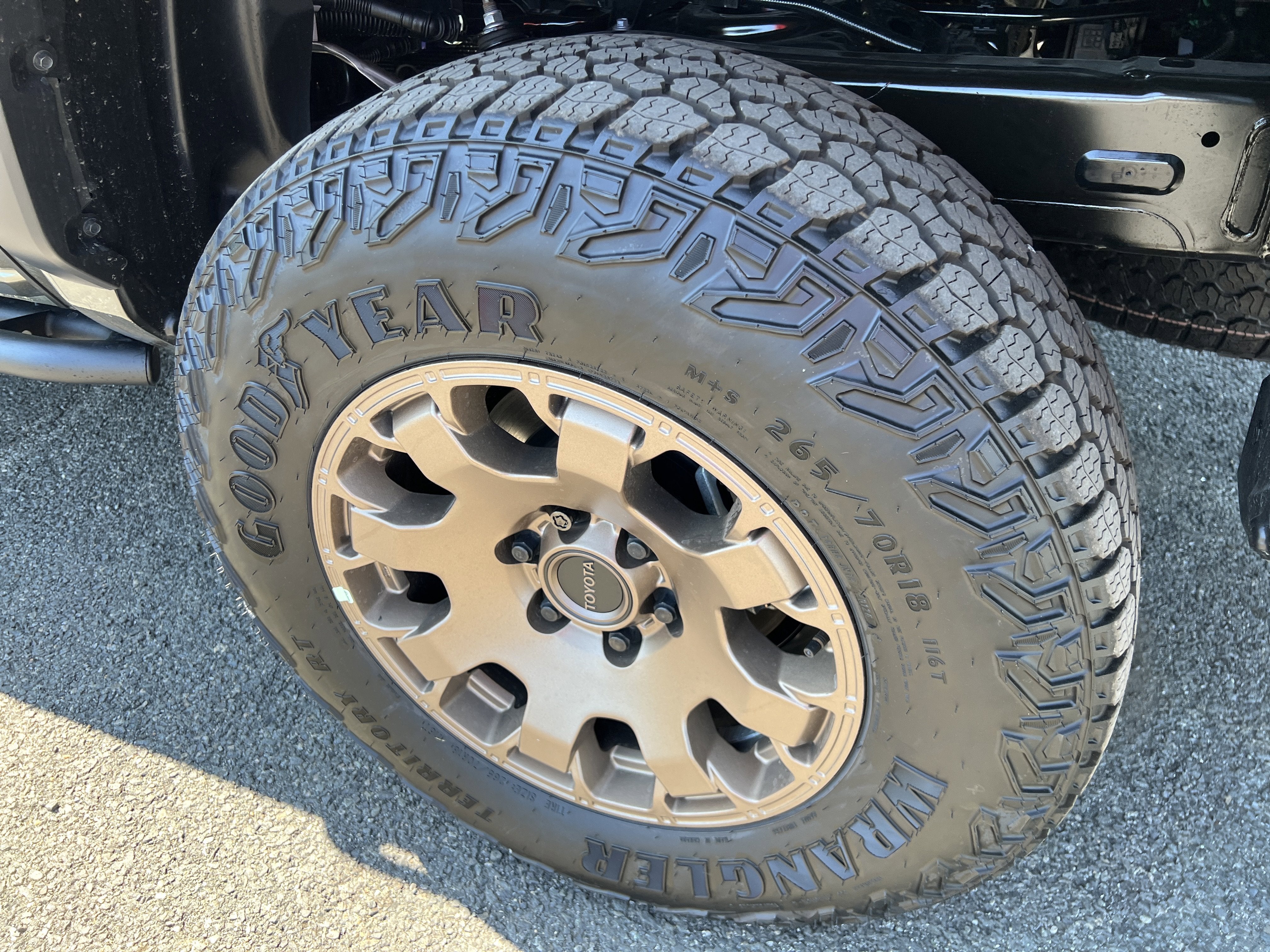 2026 Toyota Tacoma i-FORCE MAX Tacoma Trailhunter