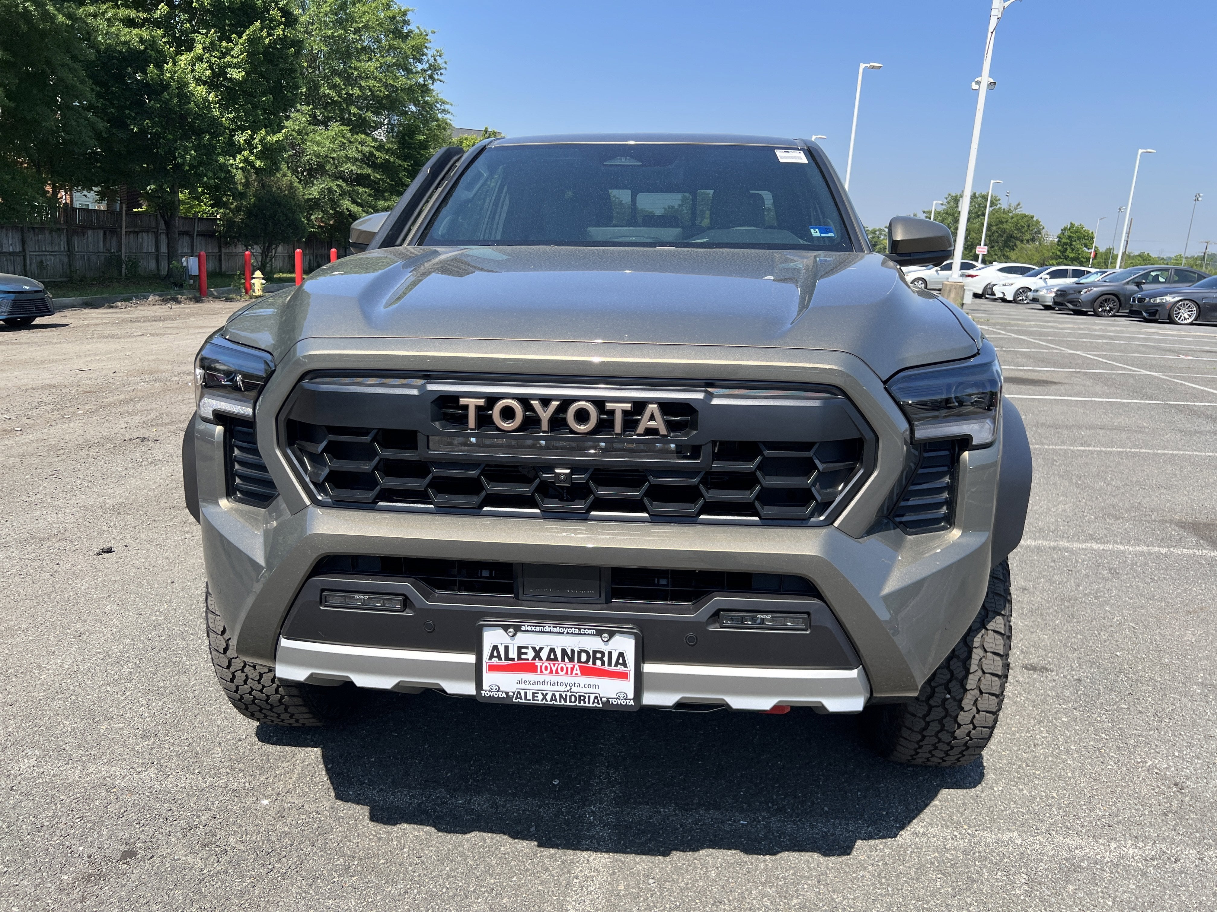 2026 Toyota Tacoma i-FORCE MAX Tacoma Trailhunter