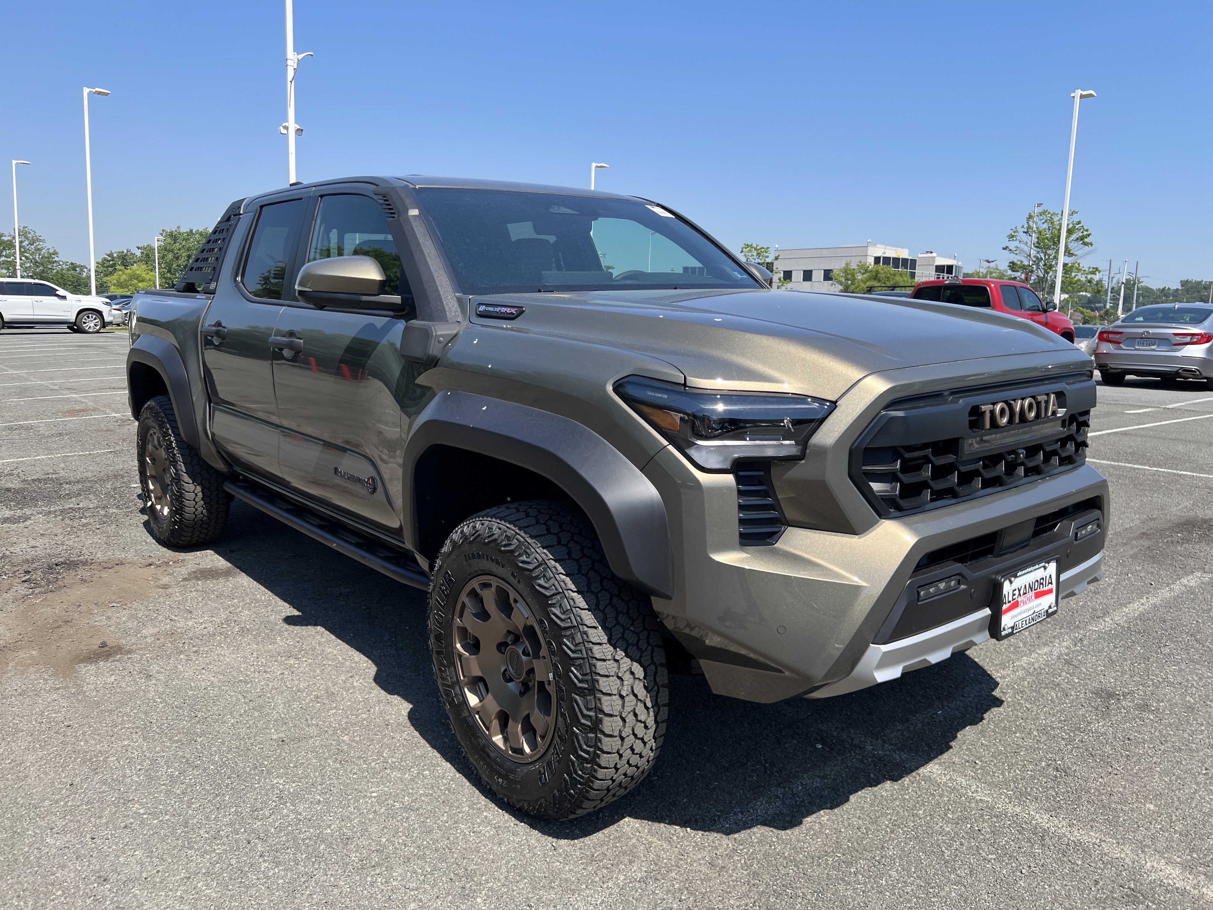 2026 Toyota Tacoma i-FORCE MAX Tacoma Trailhunter