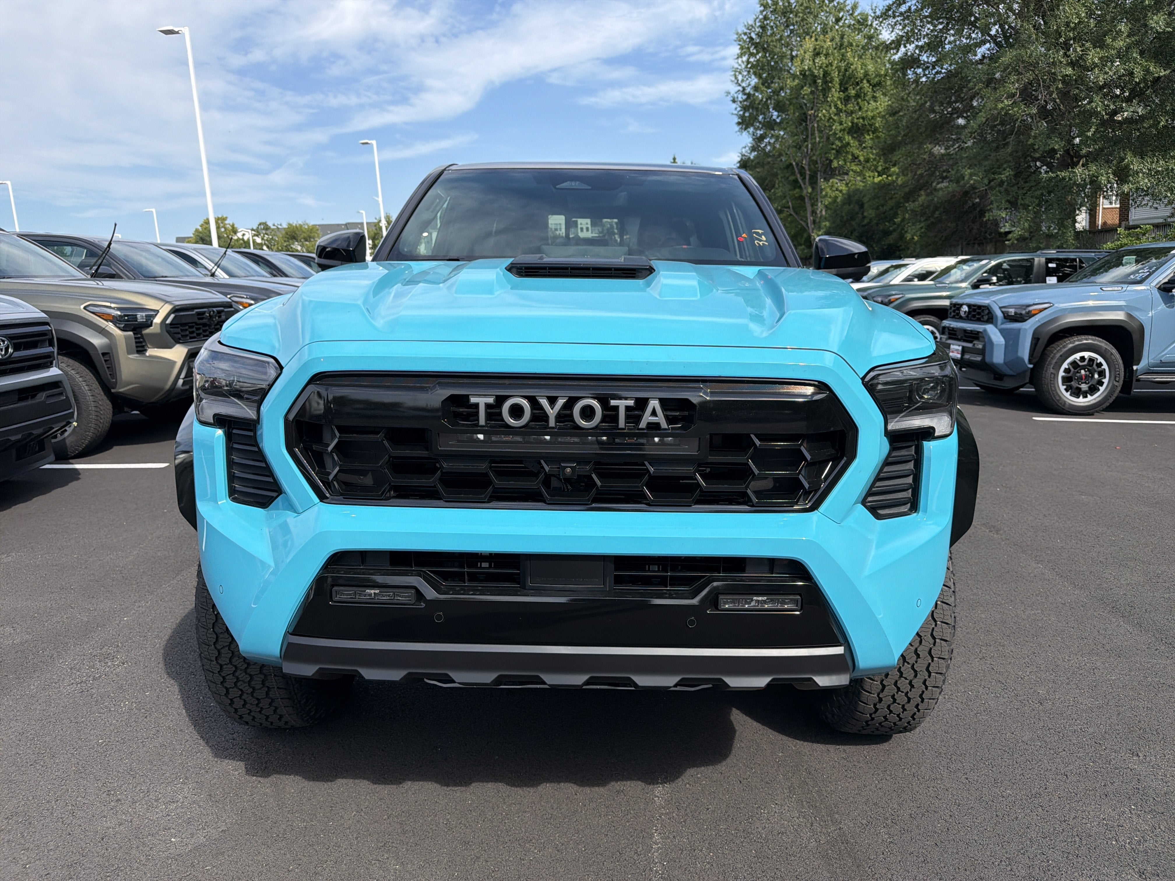 2026 Toyota Tacoma i-FORCE MAX Tacoma TRD Pro