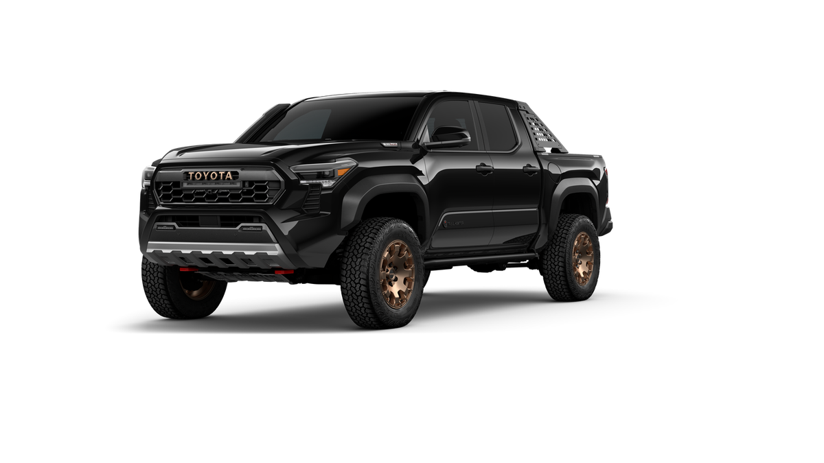 2026 Toyota Tacoma i-FORCE MAX Tacoma Trailhunter