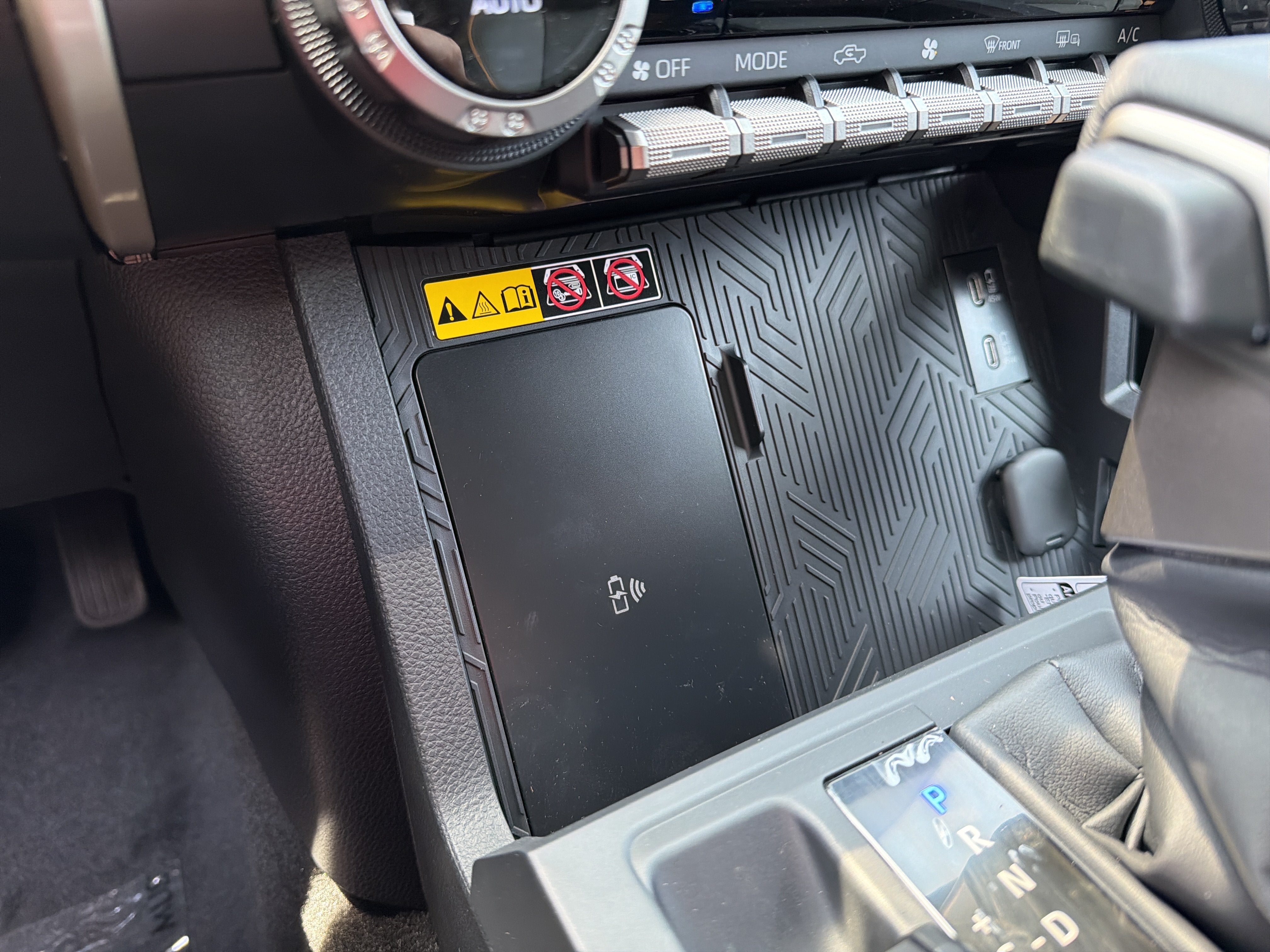 2026 Toyota Tacoma i-FORCE MAX Tacoma Trailhunter