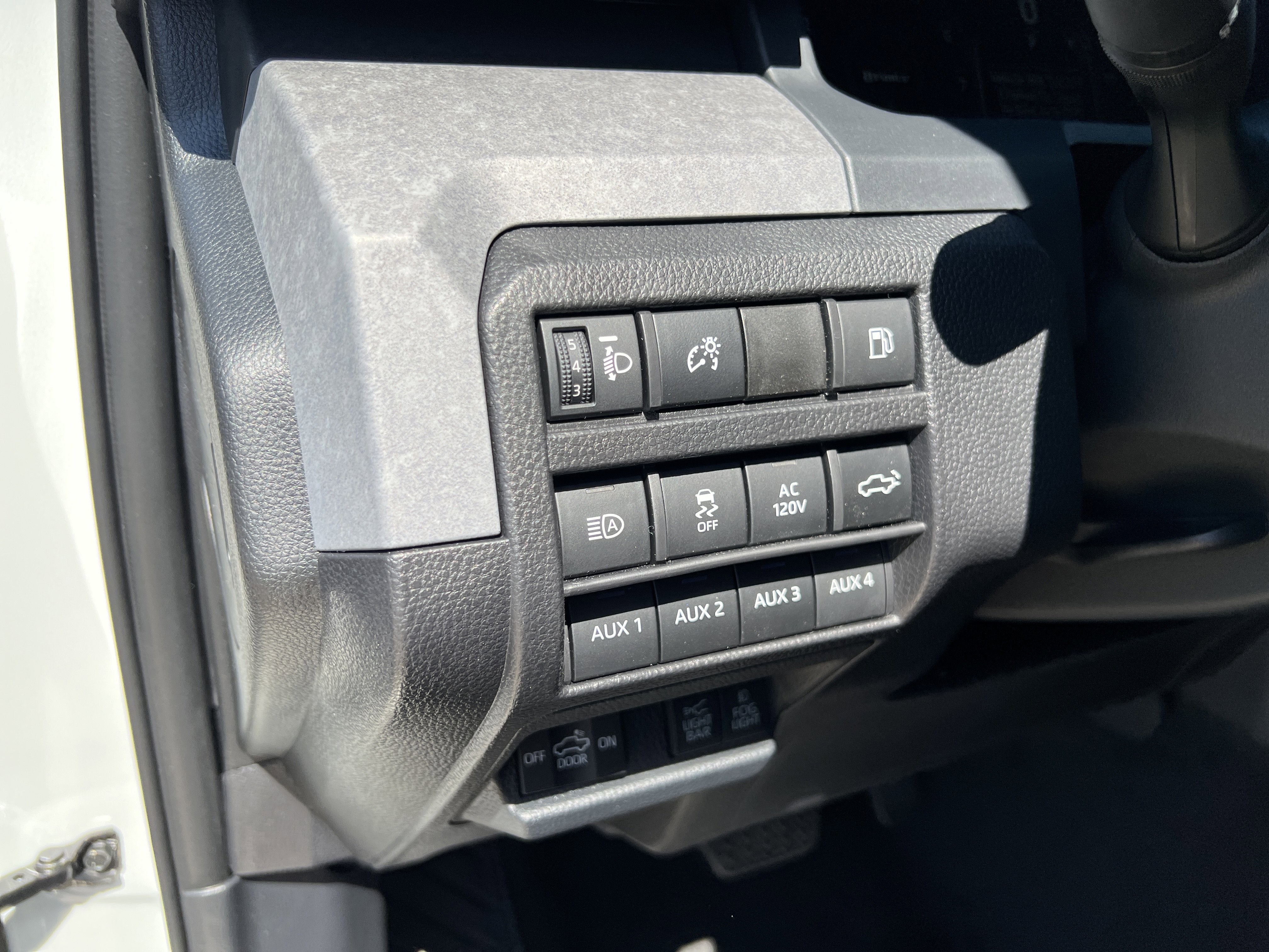 2026 Toyota Tacoma i-FORCE MAX Tacoma Trailhunter