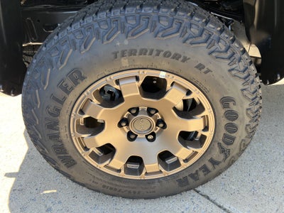 2026 Toyota Tacoma i-FORCE MAX Tacoma Trailhunter
