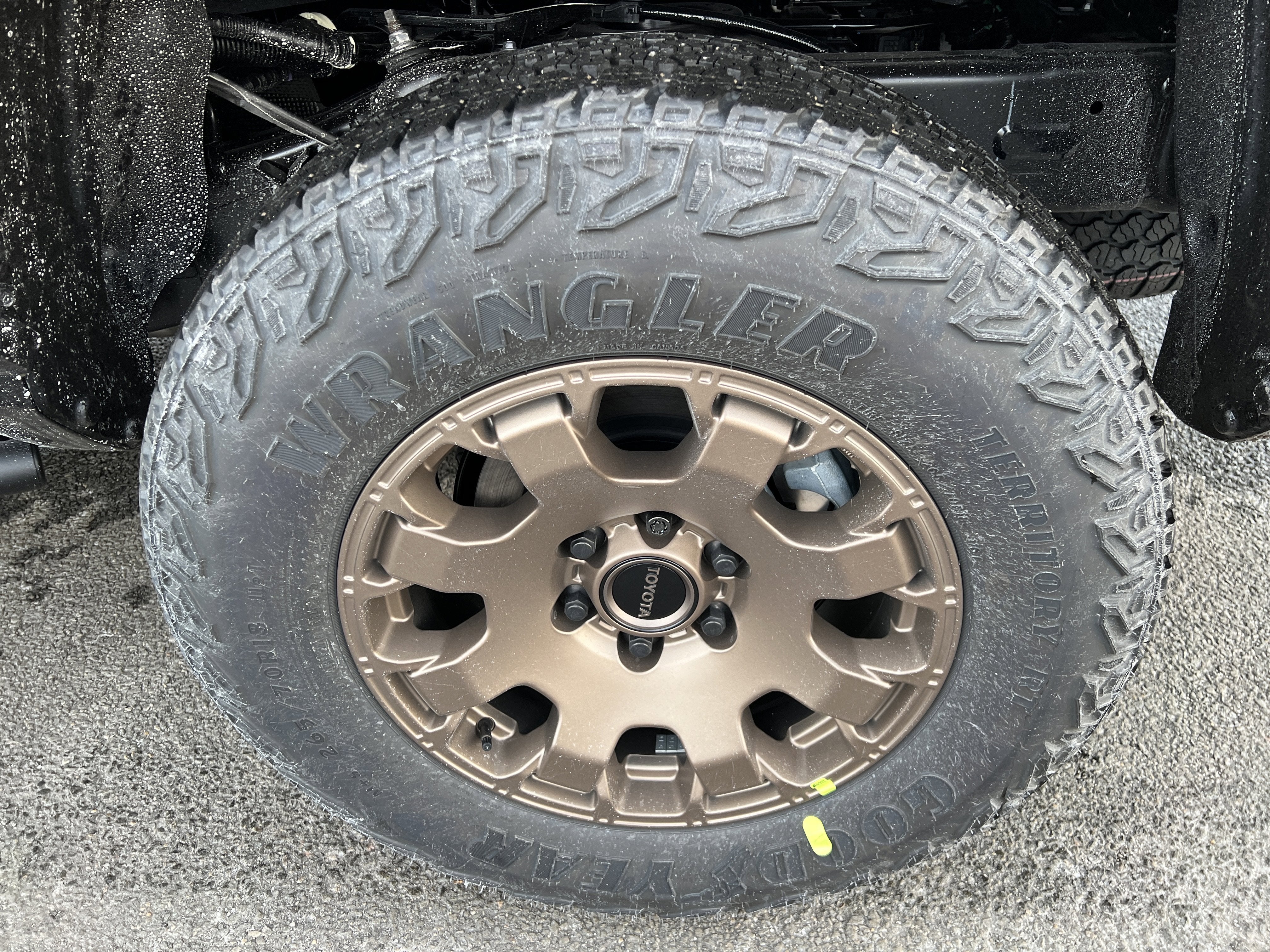 2026 Toyota Tacoma i-FORCE MAX Tacoma Trailhunter