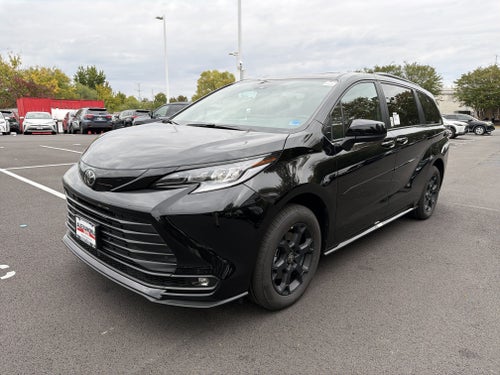2026 Toyota Sienna Woodland Edition