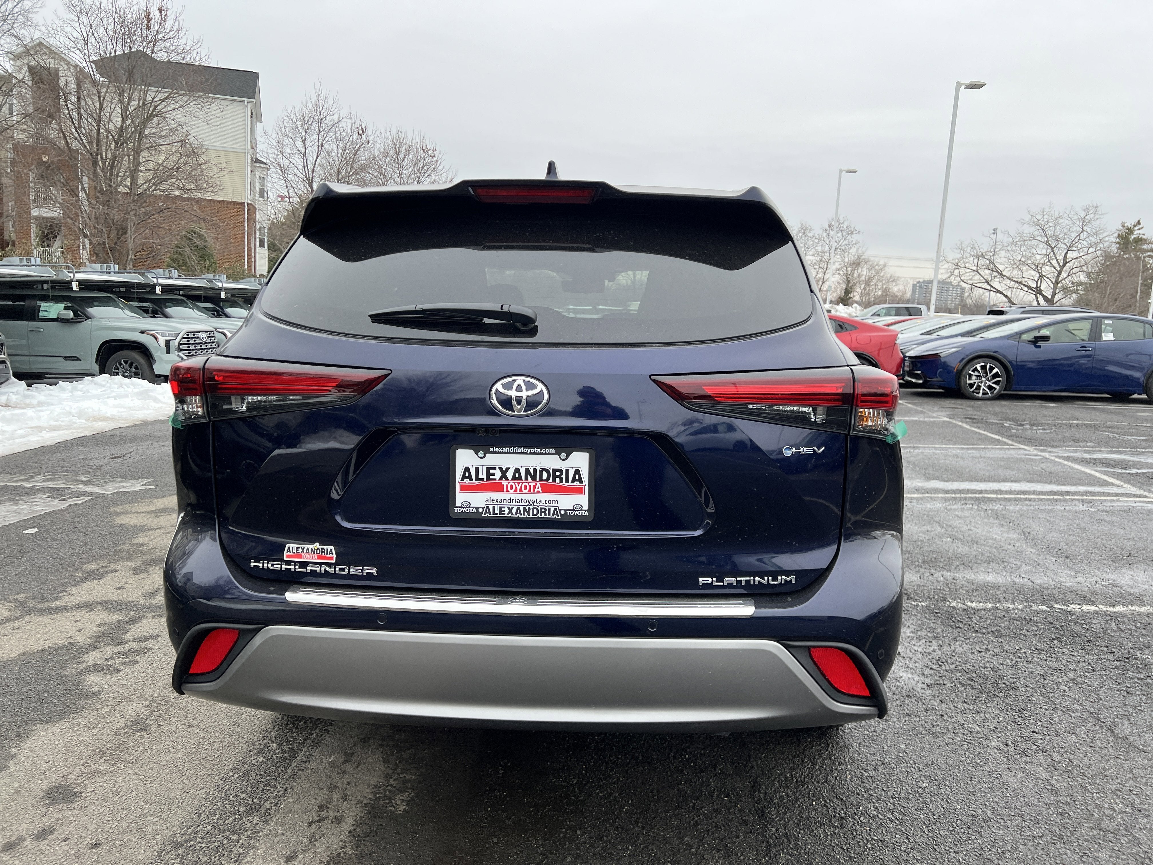 2026 Toyota Highlander Hybrid Platinum