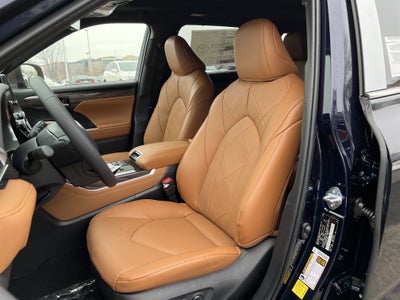 2026 Toyota Highlander Hybrid Platinum