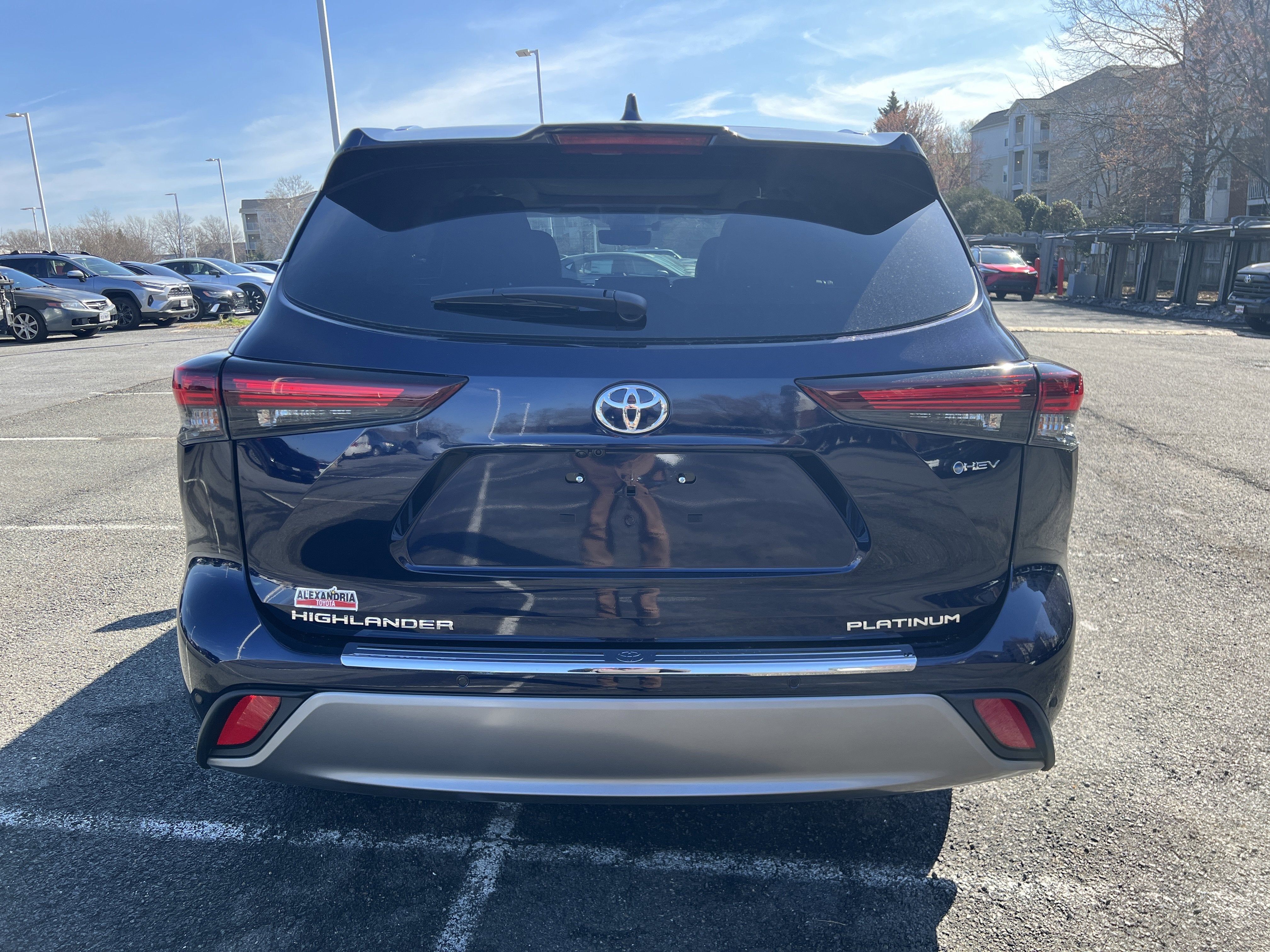 2026 Toyota Highlander Hybrid Platinum