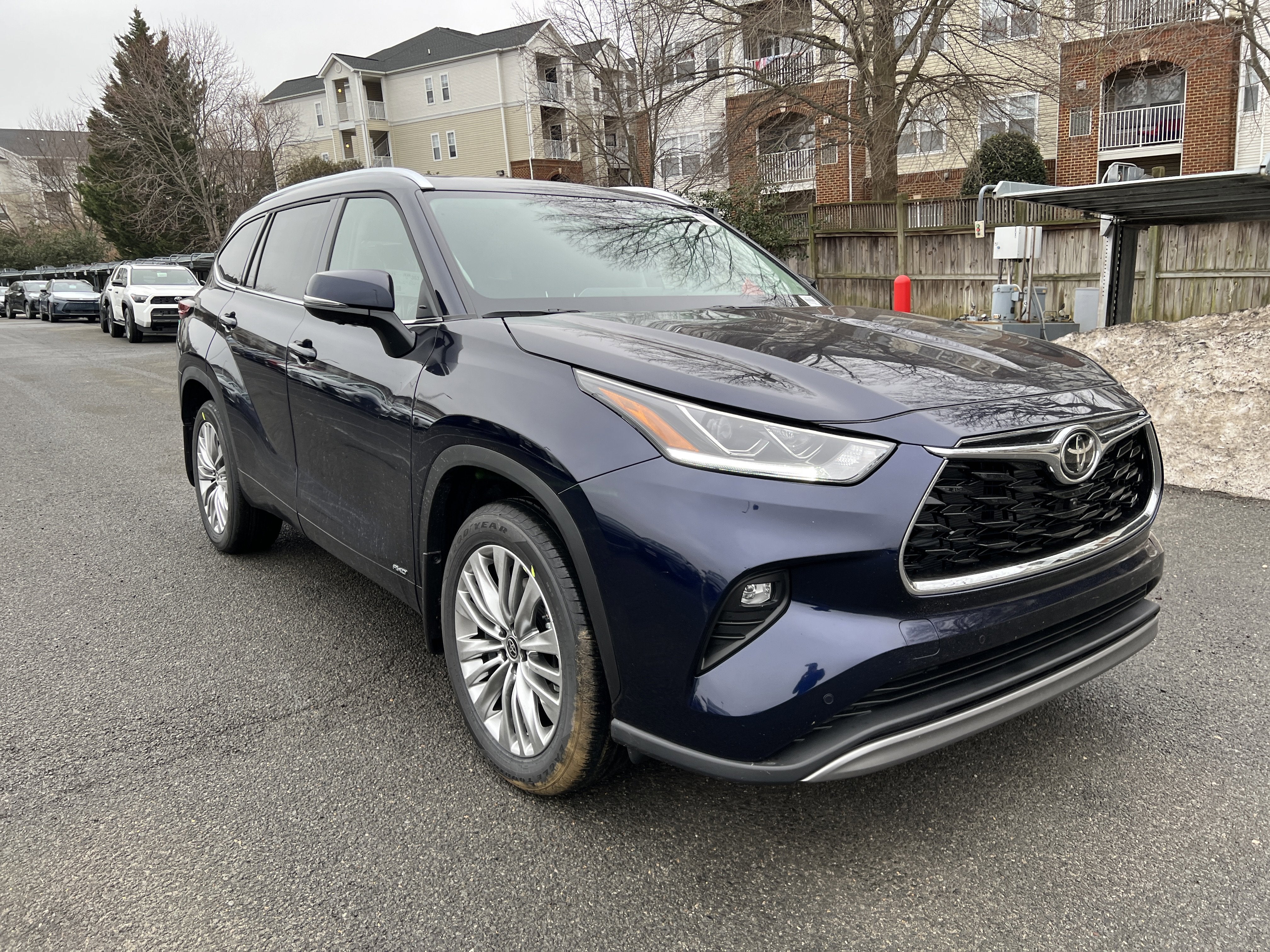 2026 Toyota Highlander Hybrid Platinum