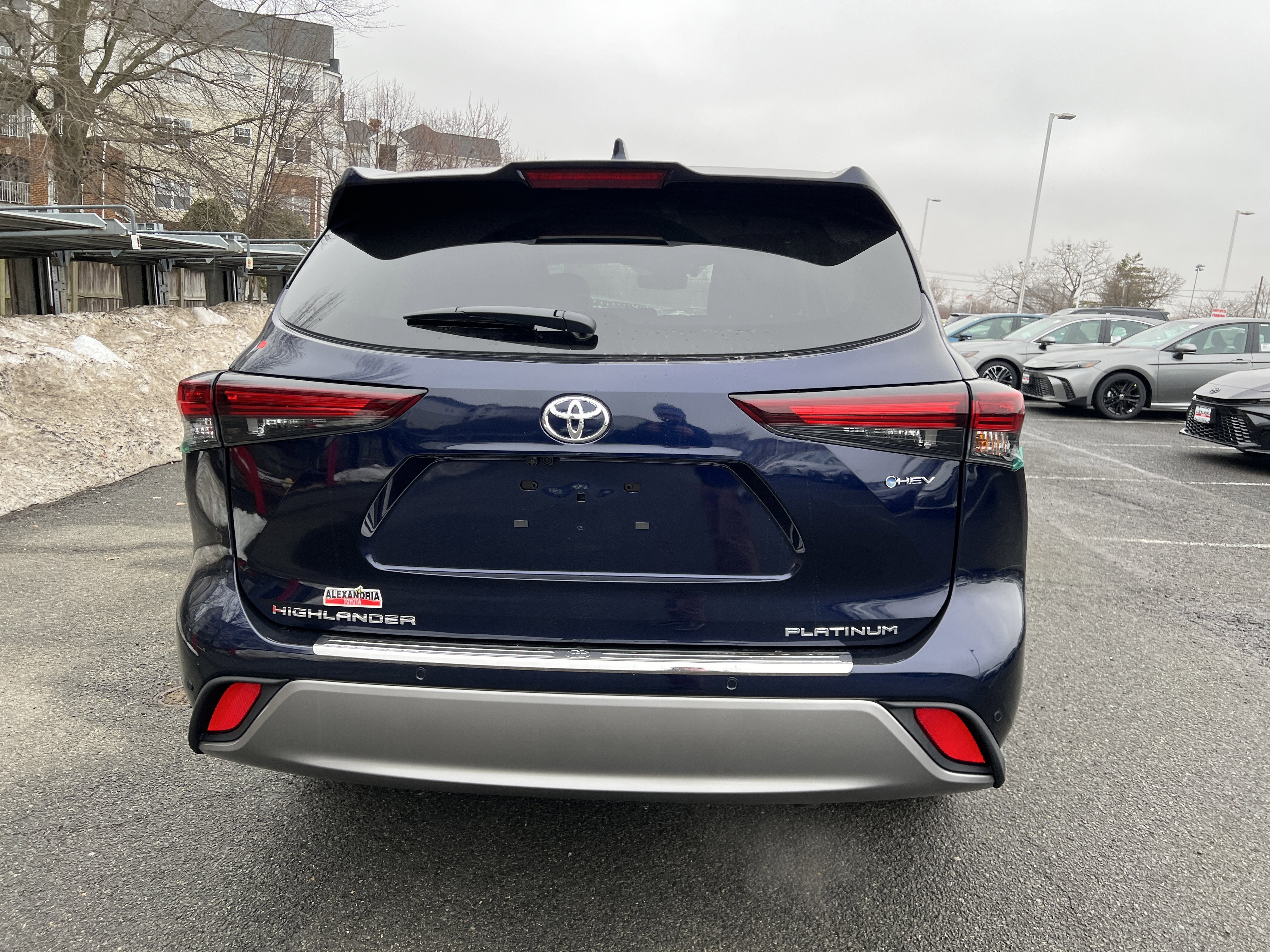 2026 Toyota Highlander Hybrid Platinum