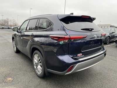 2026 Toyota Highlander Hybrid Platinum