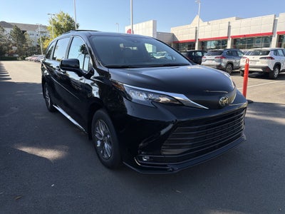 2026 Toyota Sienna XLE