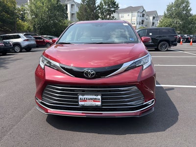 2026 Toyota Sienna Limited