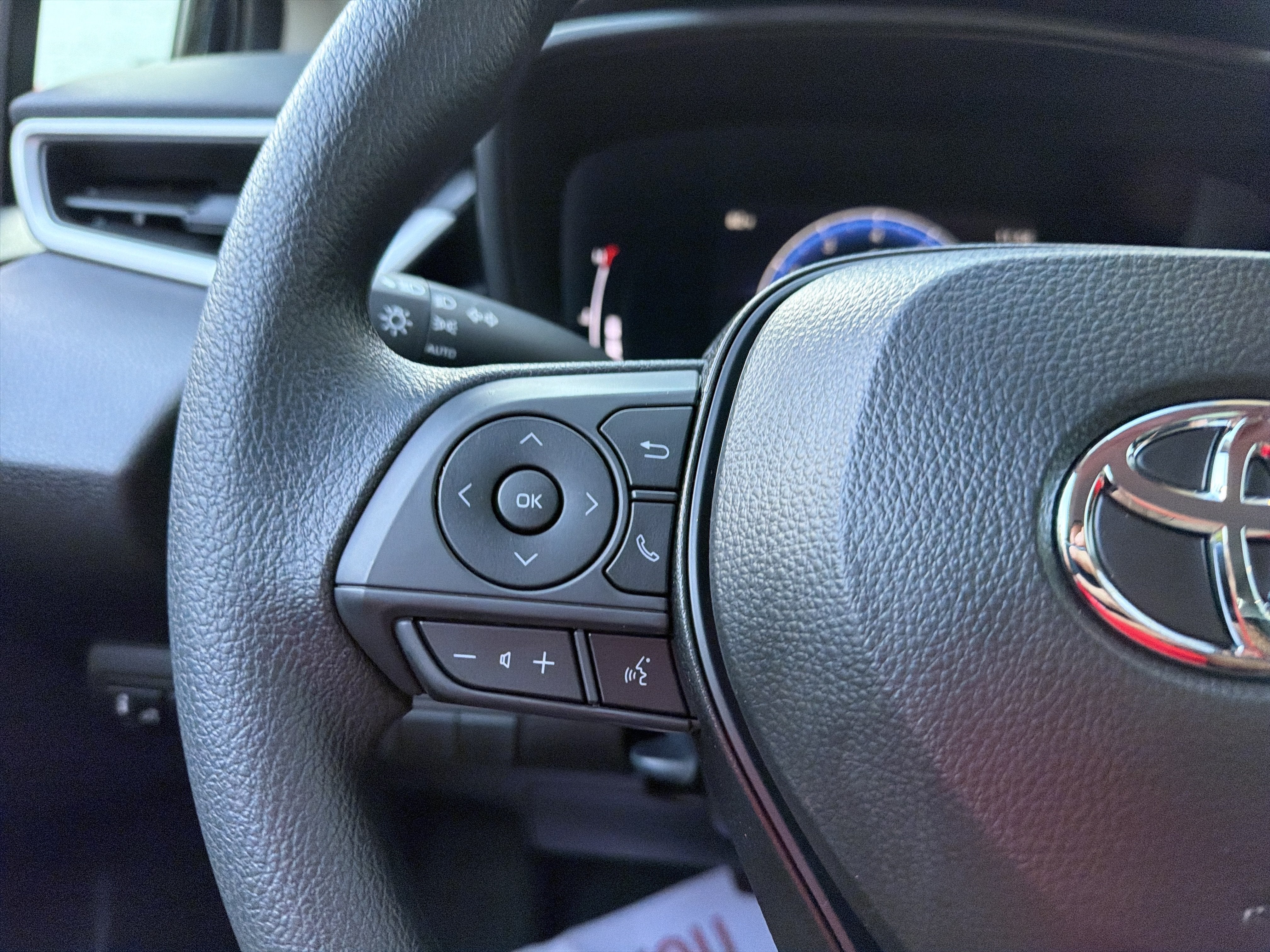 2027 Toyota Corolla LE