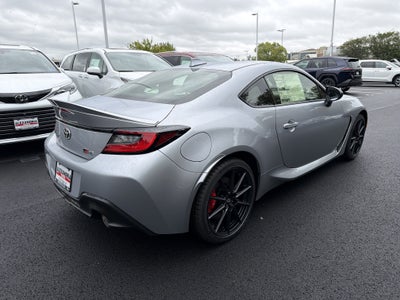 2026 Toyota GR86 Premium MT