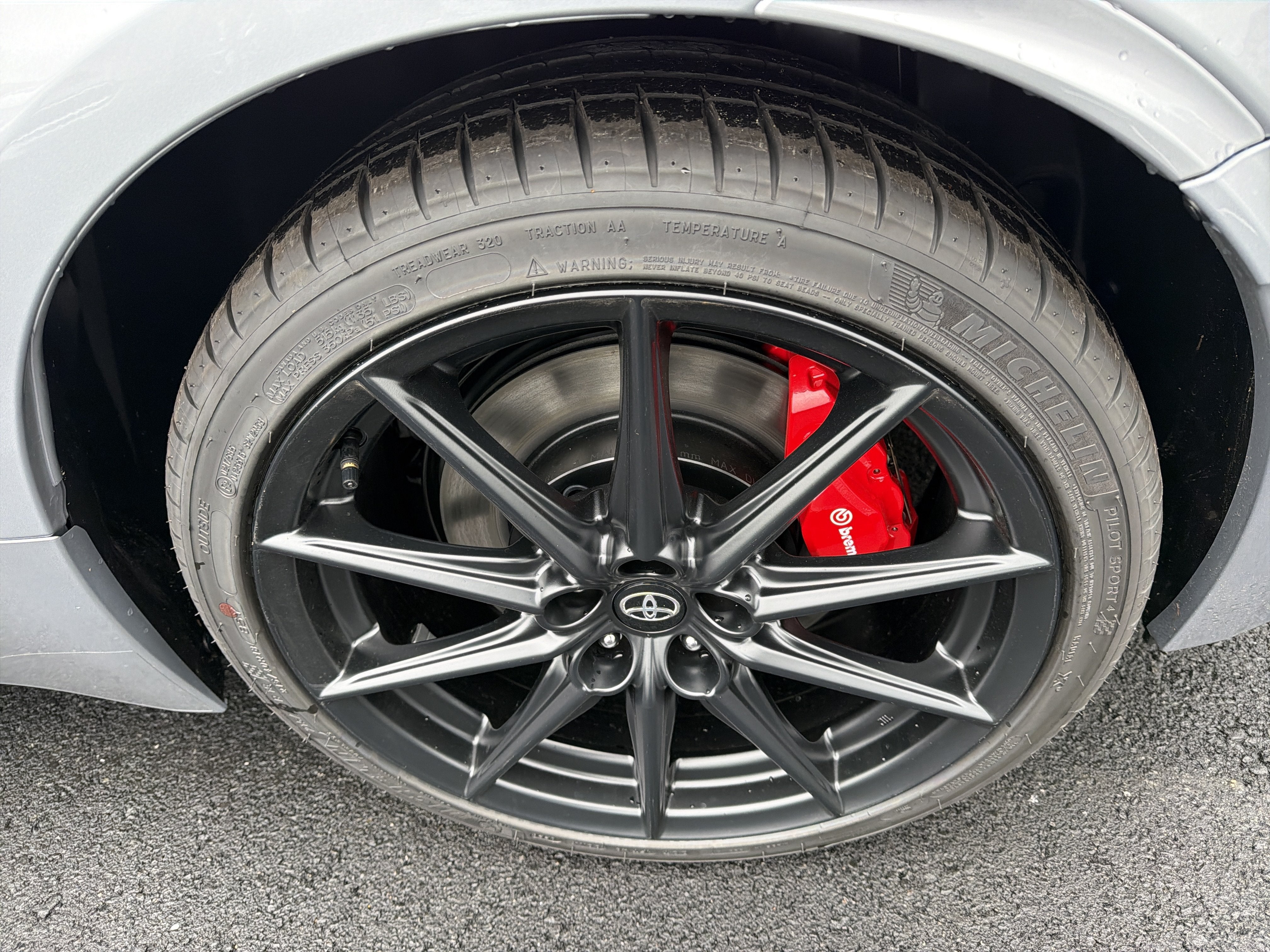 2026 Toyota GR86 Premium MT