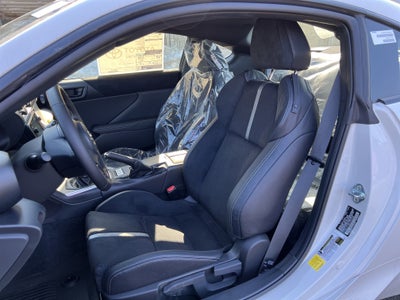 2026 Toyota GR86 Premium MT