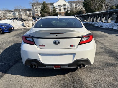 2026 Toyota GR86 Premium MT