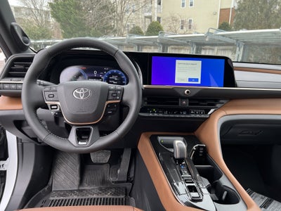 2025 Toyota Toyota Crown Signia Limited