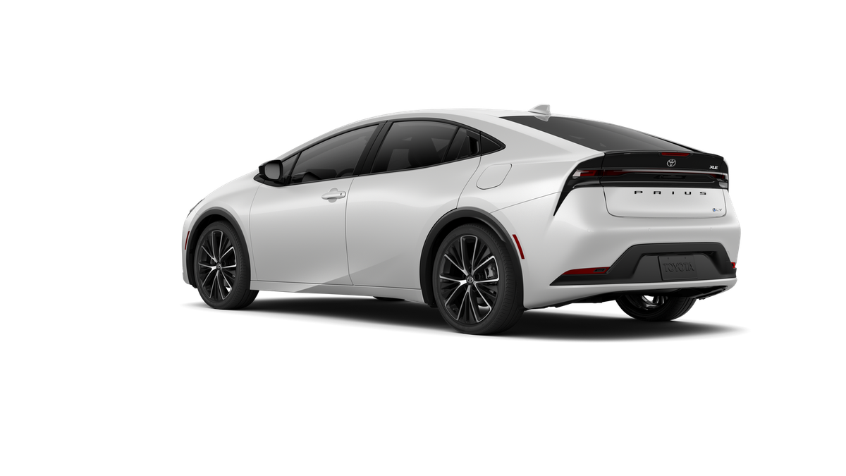 2027 Toyota Prius XLE
