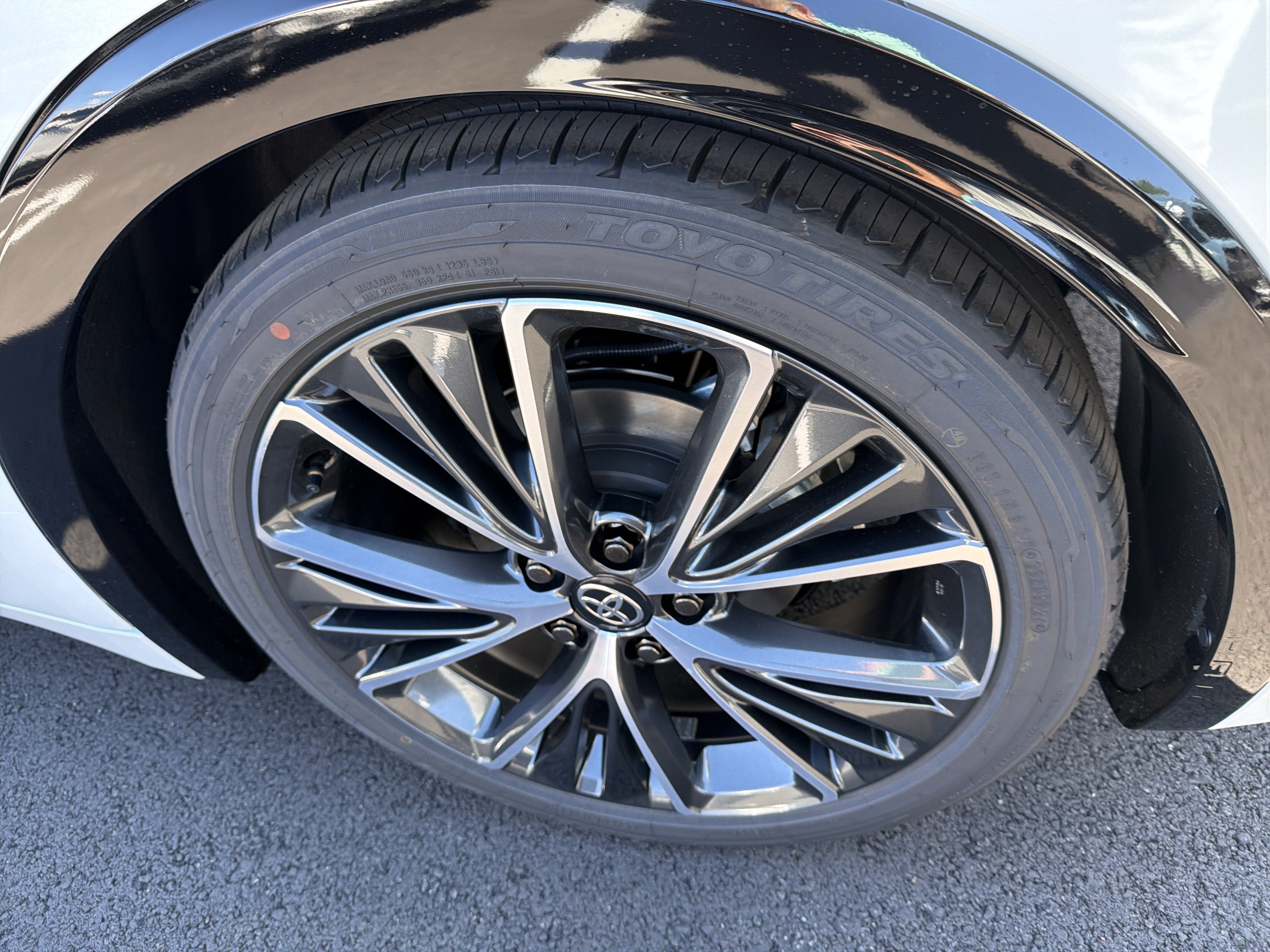 2027 Toyota Prius Limited AWD
