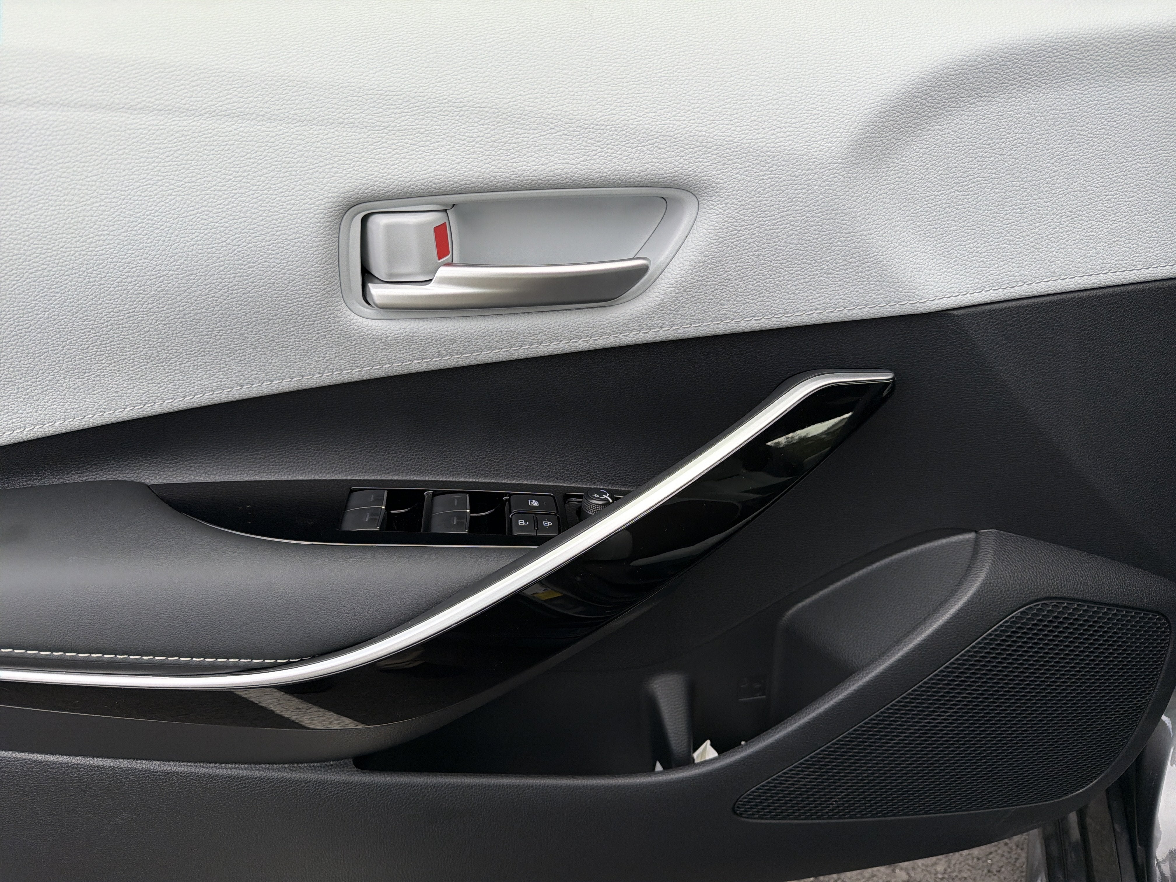 2027 Toyota Corolla Hatchback XSE