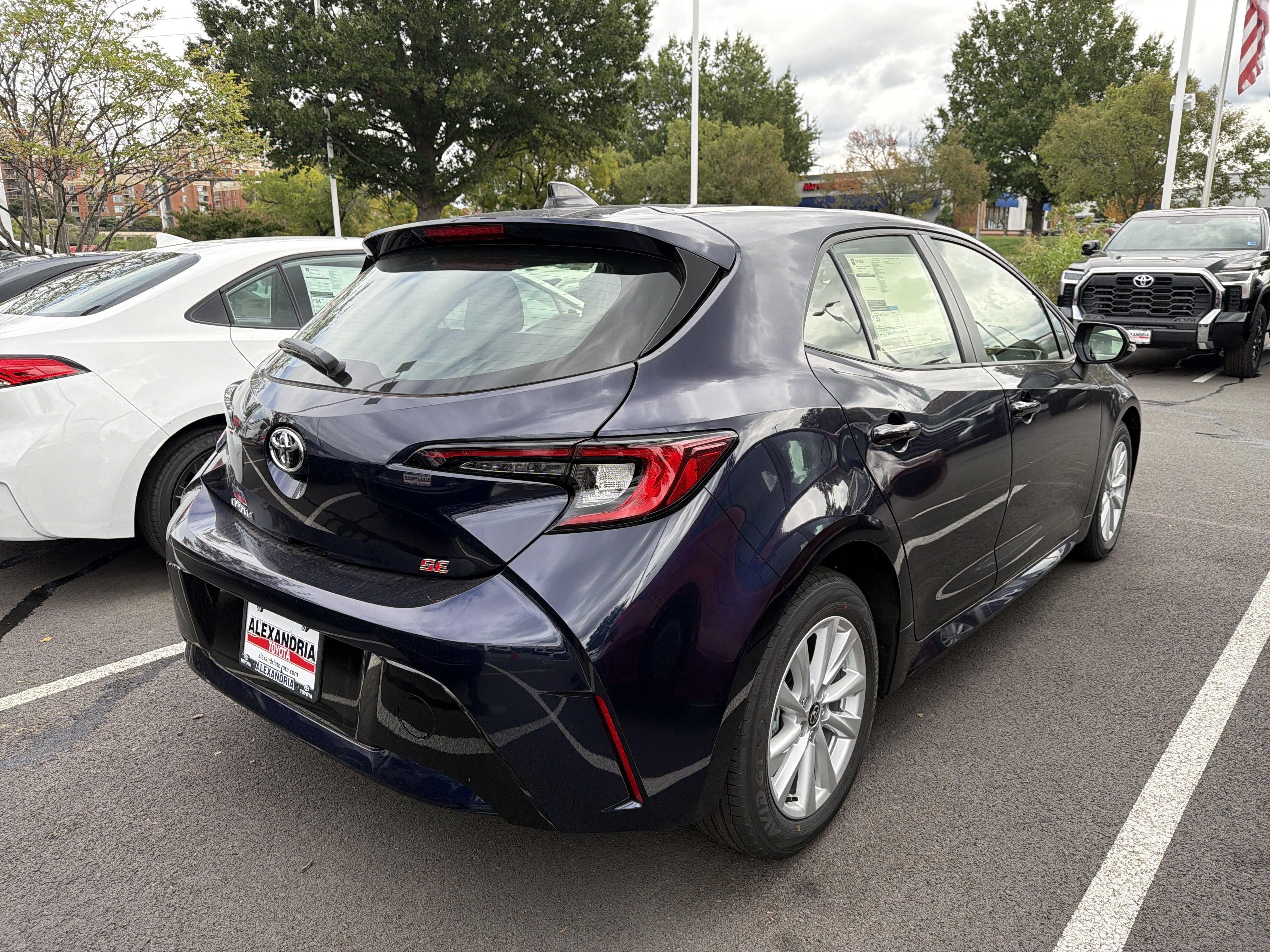 2027 Toyota Corolla Hatchback SE