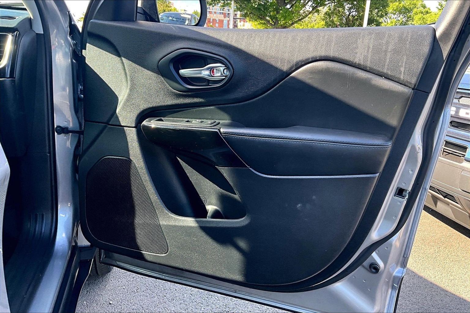 2020 Jeep Cherokee Altitude