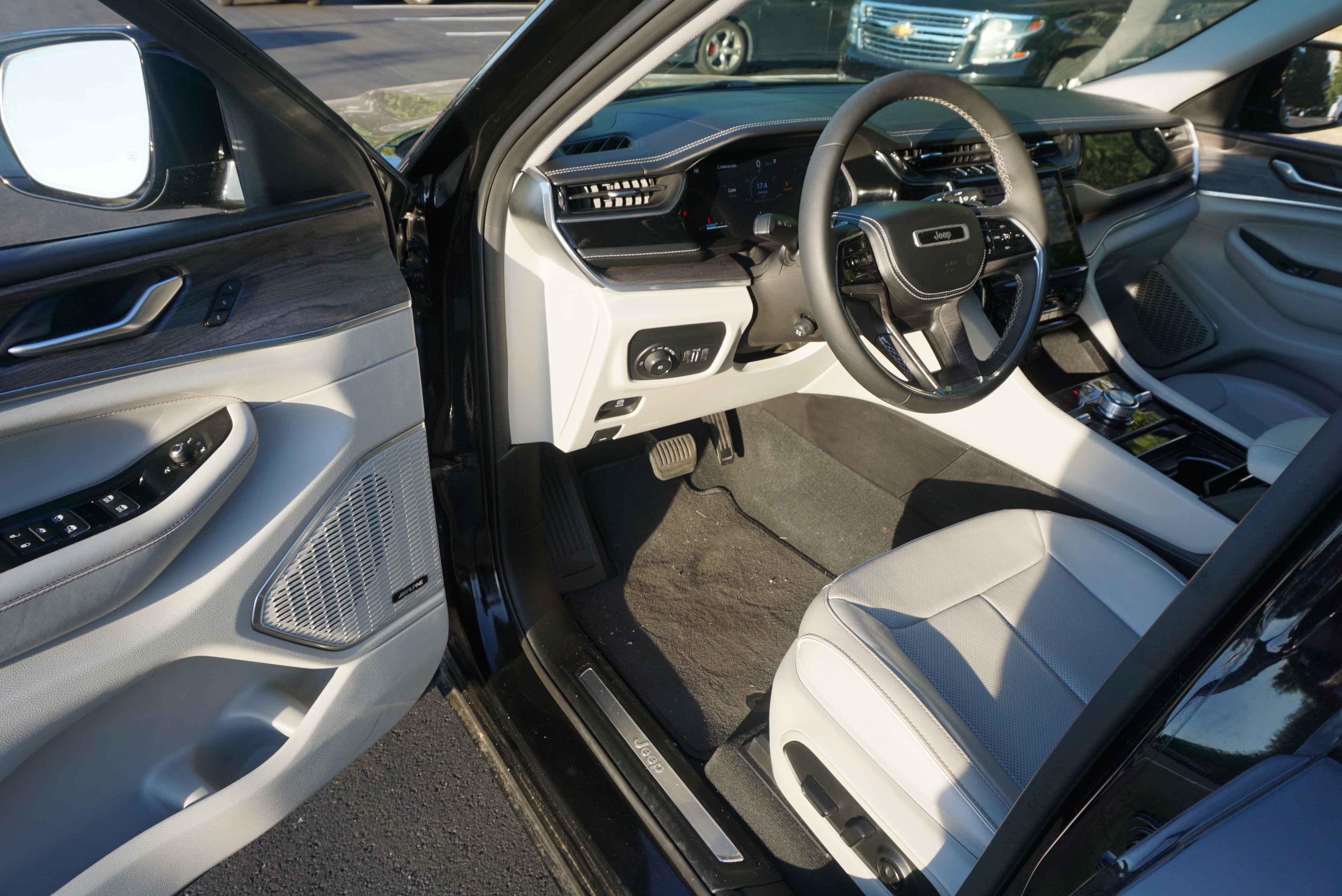 2023 Jeep Grand Cherokee L Overland