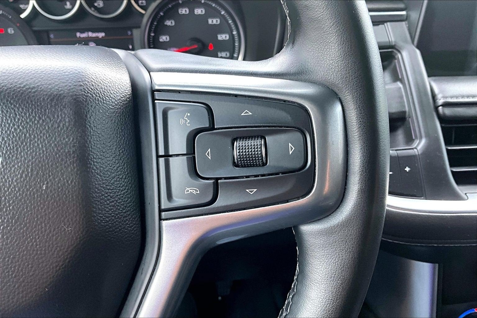 2023 Chevrolet Suburban LS