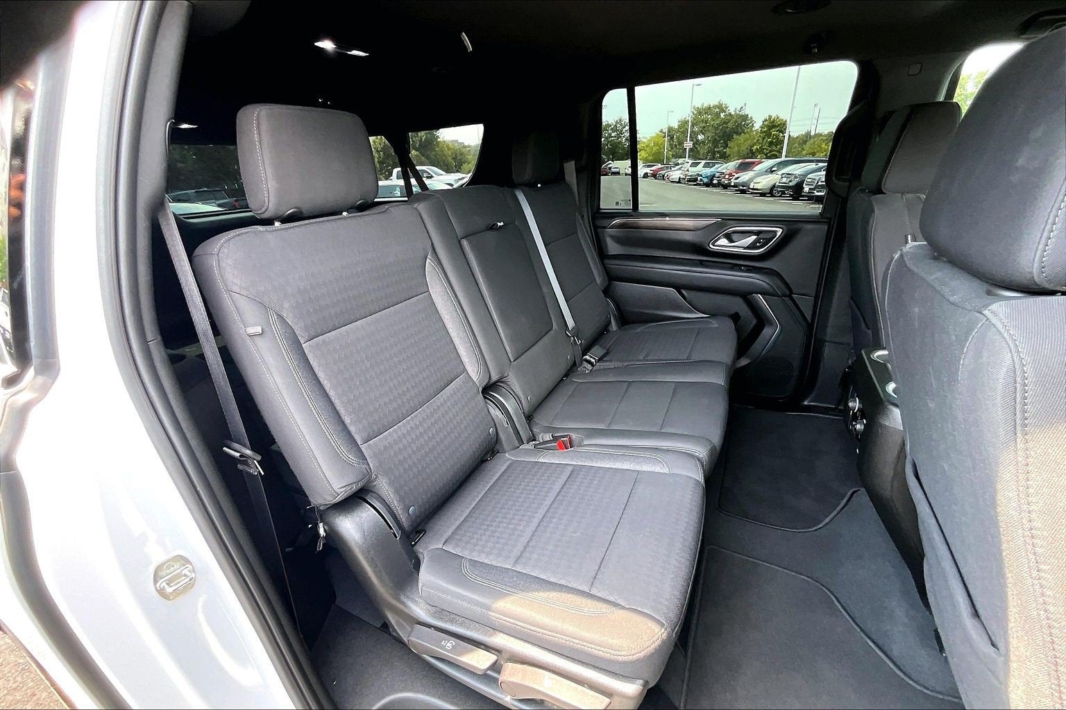 2023 Chevrolet Suburban LS