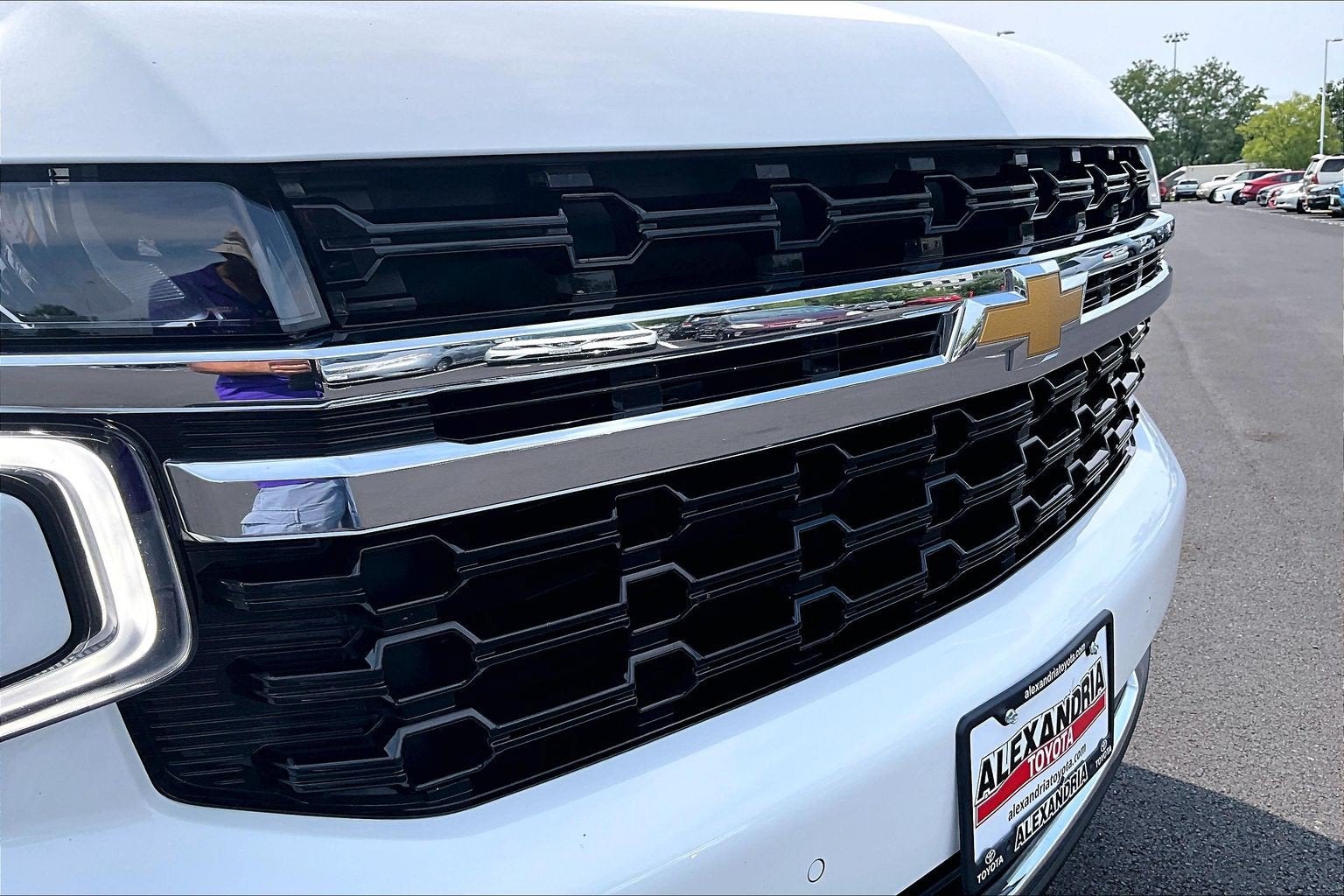 2023 Chevrolet Suburban LS
