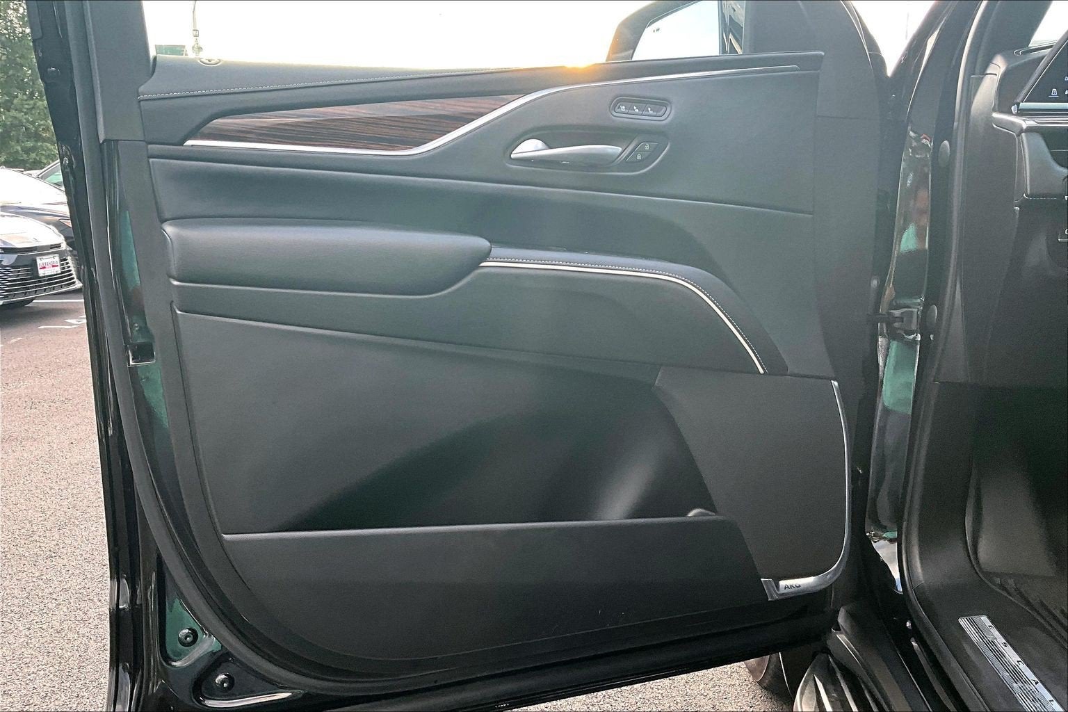 2023 Cadillac Escalade ESV 4WD Premium Luxury