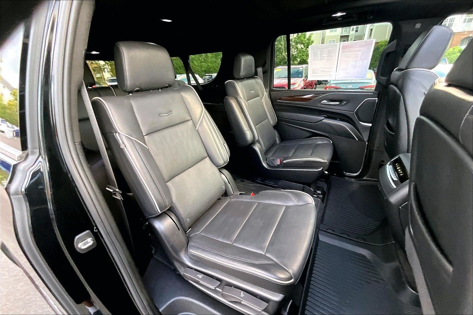 2023 Cadillac Escalade ESV 4WD Premium Luxury