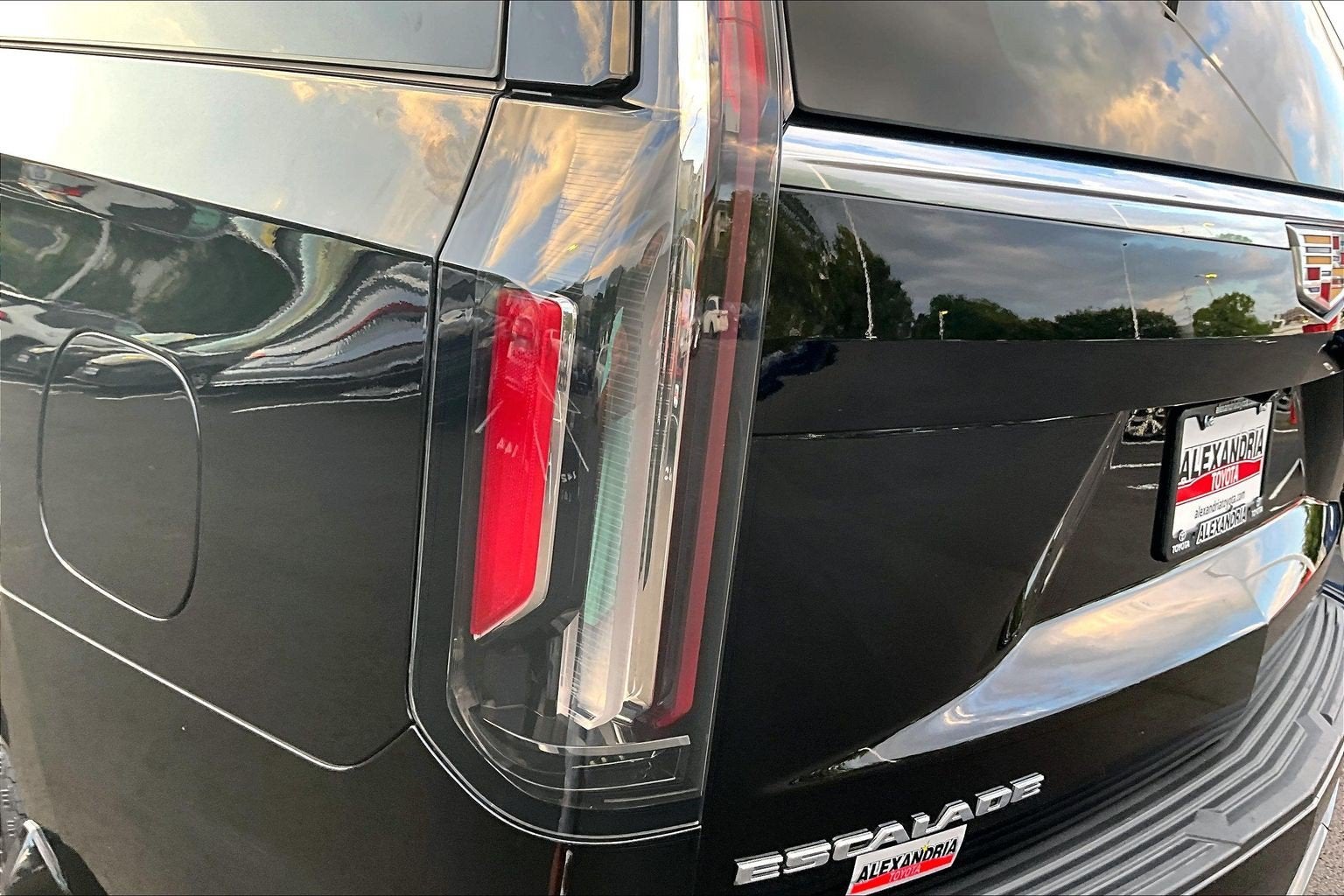 2023 Cadillac Escalade ESV 4WD Premium Luxury