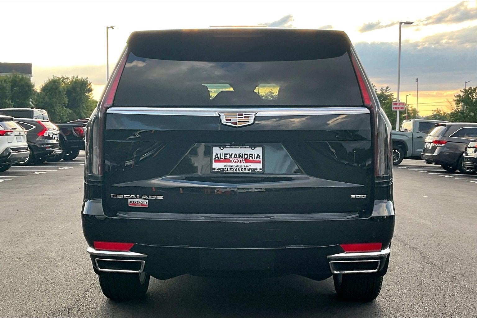 2023 Cadillac Escalade ESV 4WD Premium Luxury