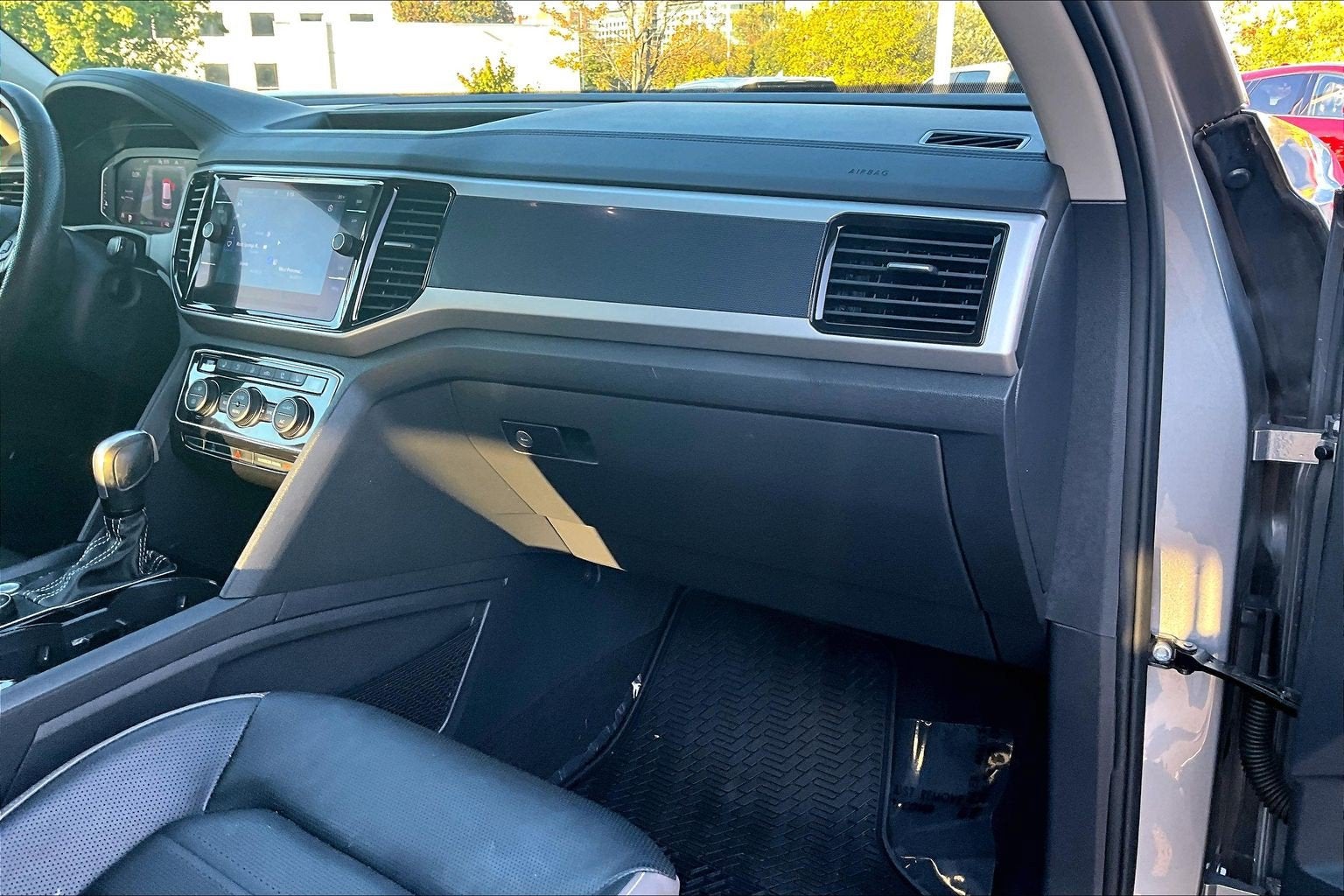 2022 Volkswagen Atlas 3.6L V6 SEL Premium R-Line