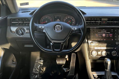 2020 Volkswagen Passat 2.0T R-Line