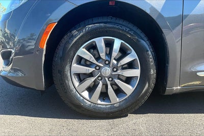 2019 Chrysler Pacifica Touring L Plus