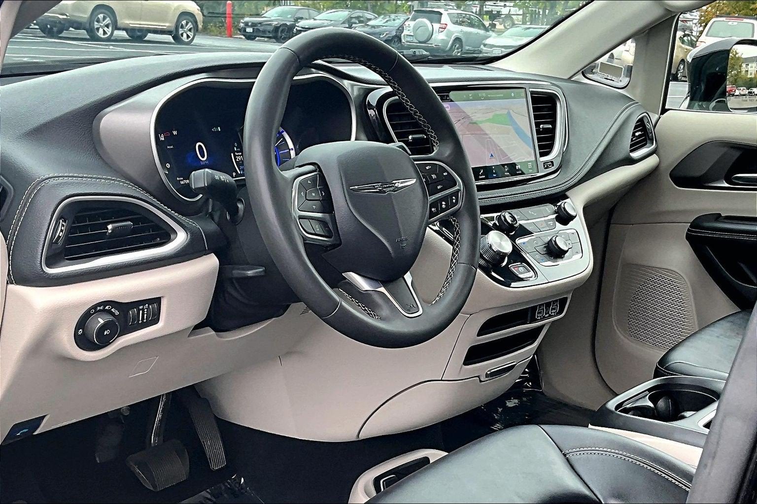 2024 Chrysler Pacifica Hybrid Select
