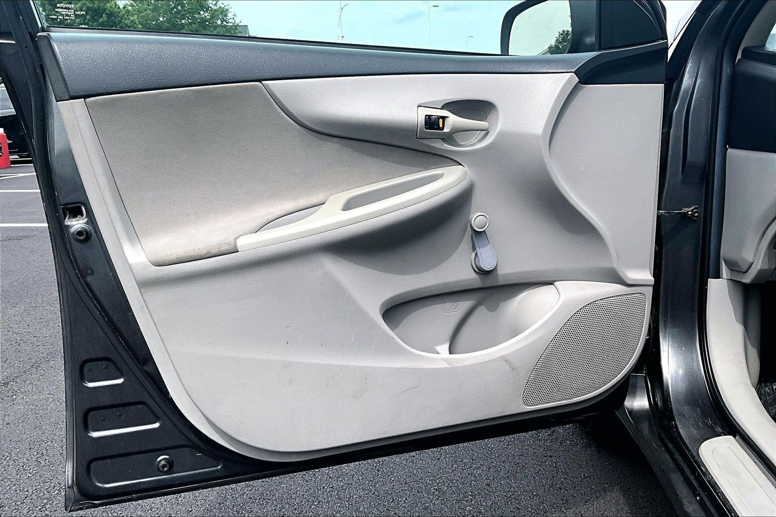 2011 Toyota Corolla LE