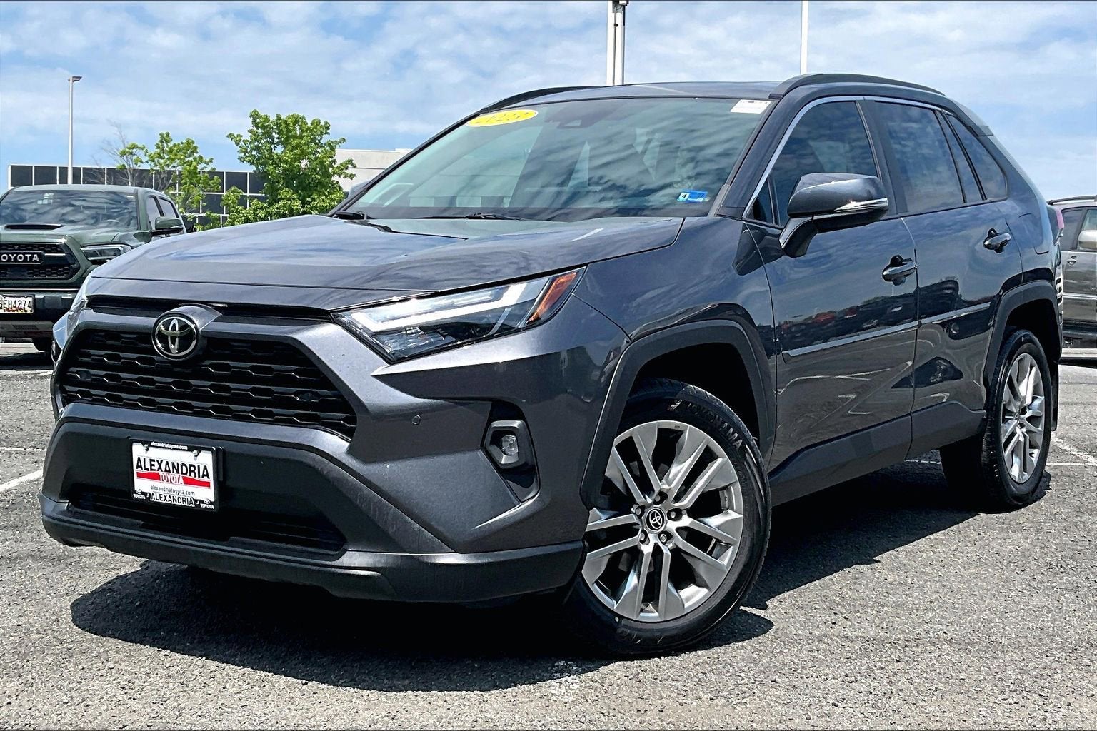 2023 Toyota RAV4 XLE Premium