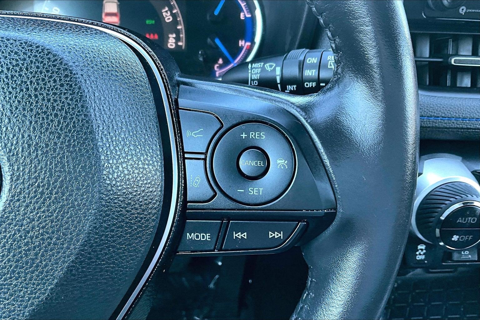 2019 Toyota RAV4 Hybrid XSE