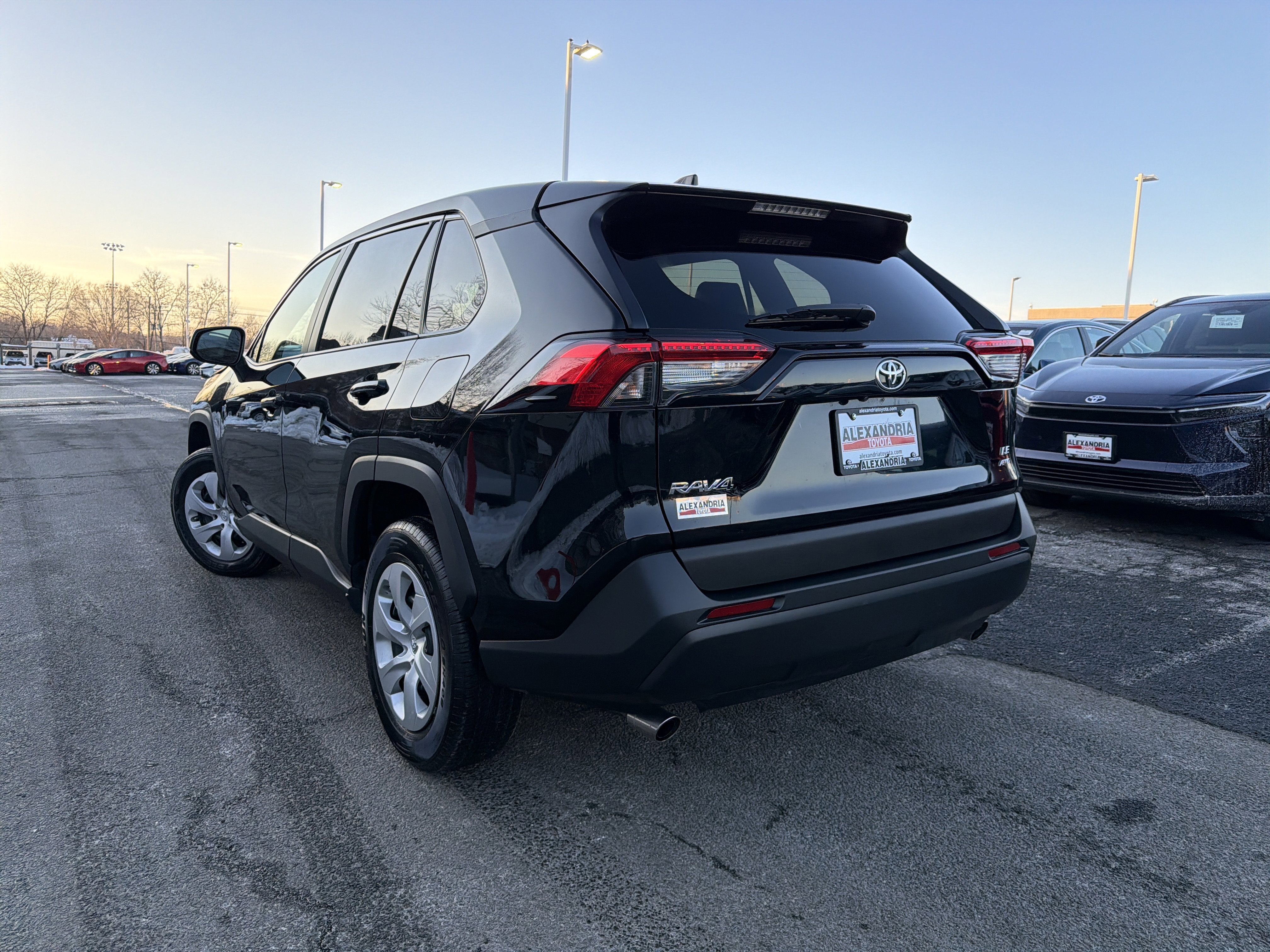 2024 Toyota RAV4 LE